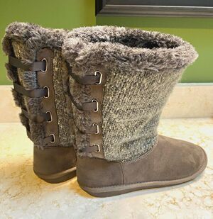 Sugar Taupe Faux Suede Faux Fur Lined Winter Snow Boots Size 7